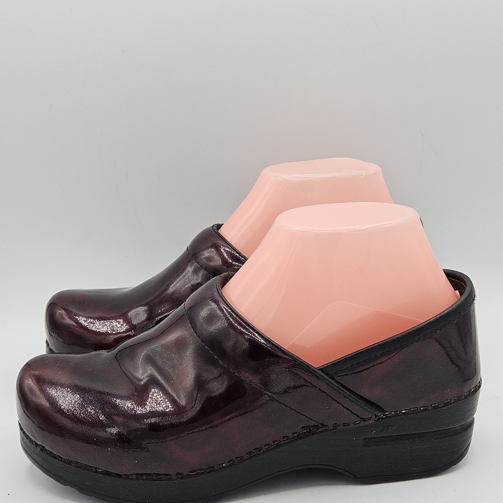 Dansko burgundy marble leather clogs size 37 US 6.5/7